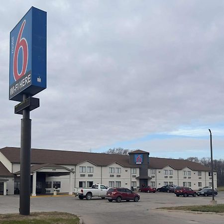 Motel 6-Waterloo, Ia Εξωτερικό φωτογραφία