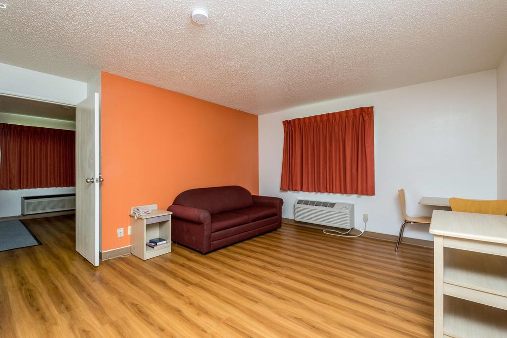 Motel 6-Waterloo, Ia Εξωτερικό φωτογραφία