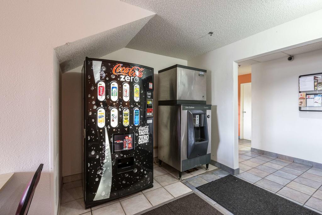 Motel 6-Waterloo, Ia Εξωτερικό φωτογραφία