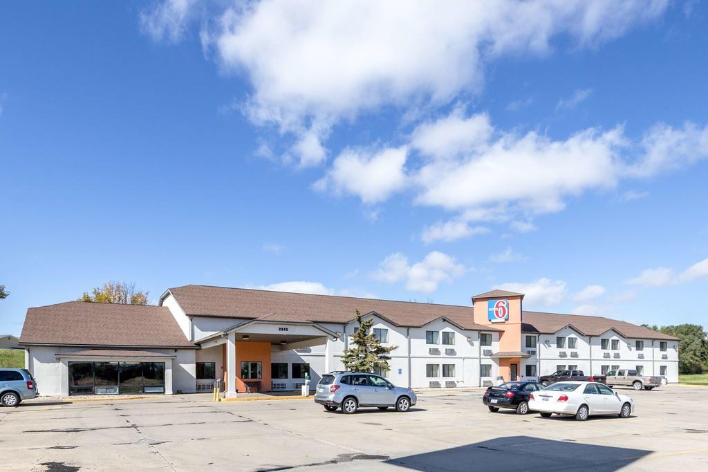 Motel 6-Waterloo, Ia Εξωτερικό φωτογραφία