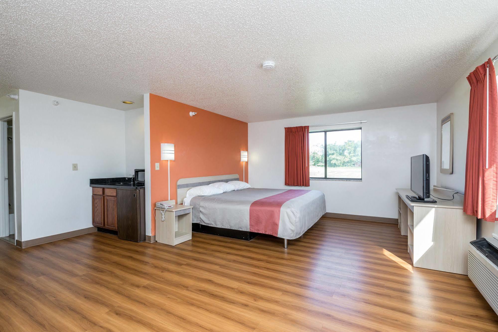 Motel 6-Waterloo, Ia Εξωτερικό φωτογραφία