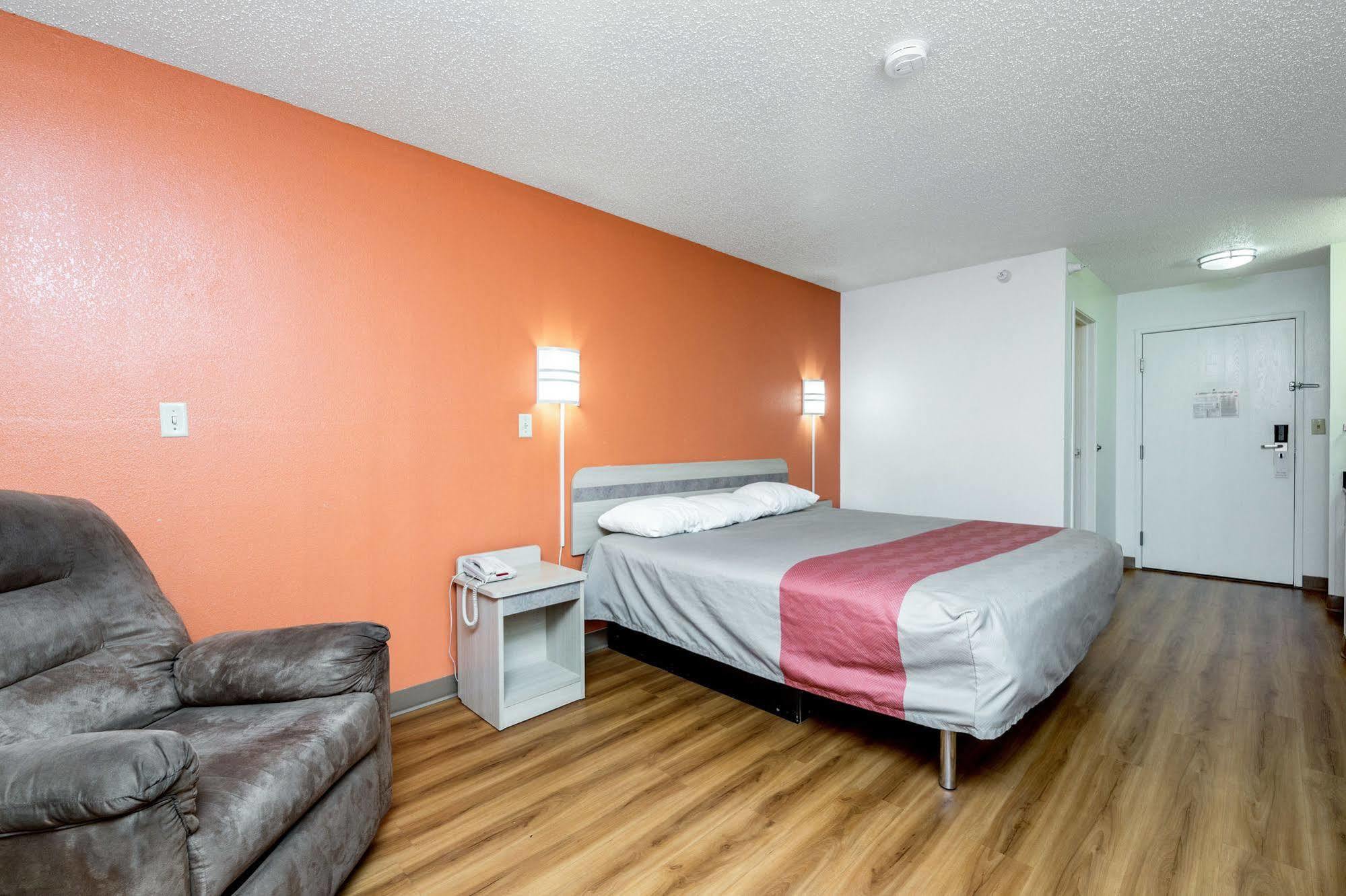 Motel 6-Waterloo, Ia Εξωτερικό φωτογραφία