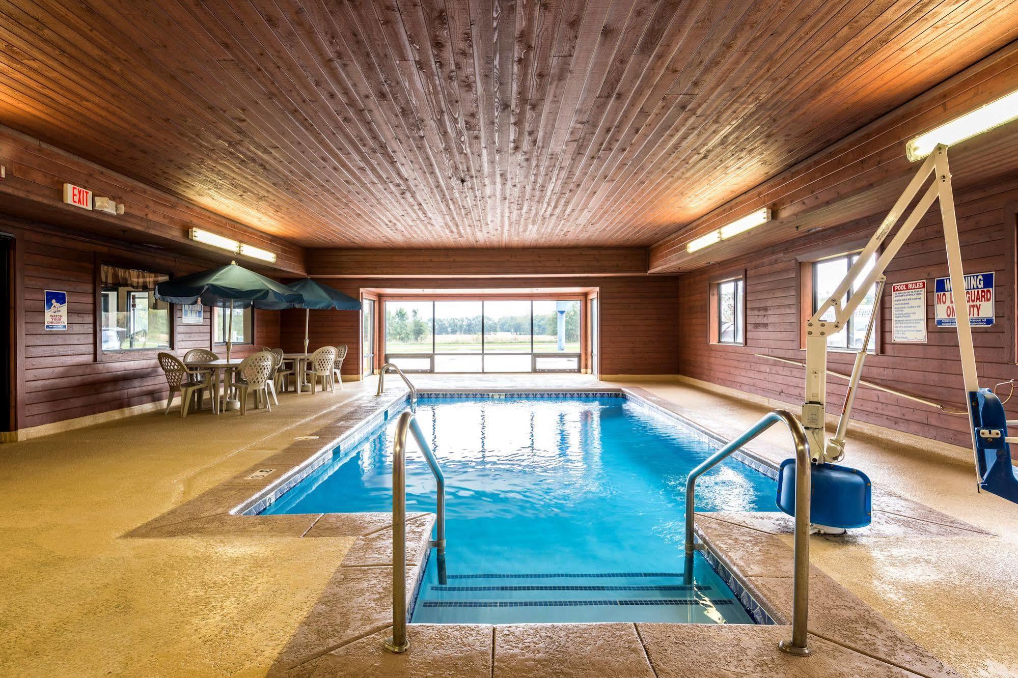 Motel 6-Waterloo, Ia Εξωτερικό φωτογραφία