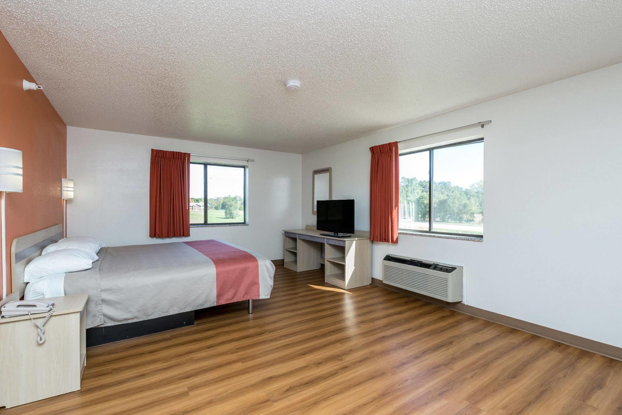Motel 6-Waterloo, Ia Εξωτερικό φωτογραφία