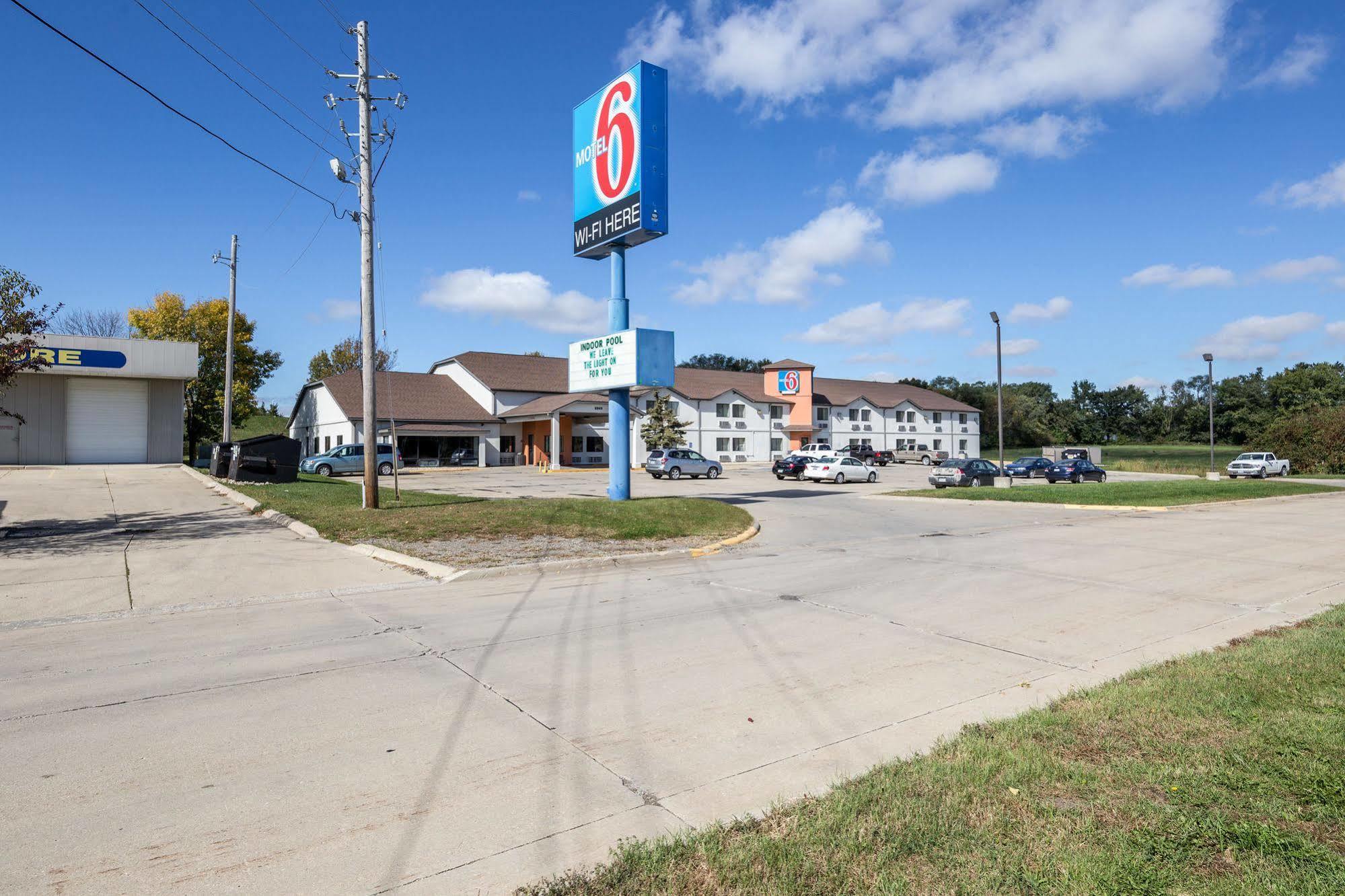 Motel 6-Waterloo, Ia Εξωτερικό φωτογραφία
